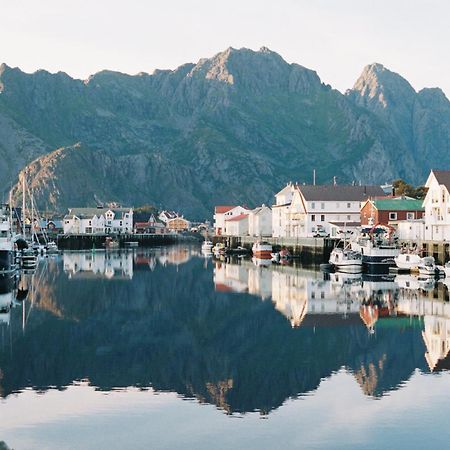 Trevarefabrikken Hotel Henningsvaer Luaran gambar