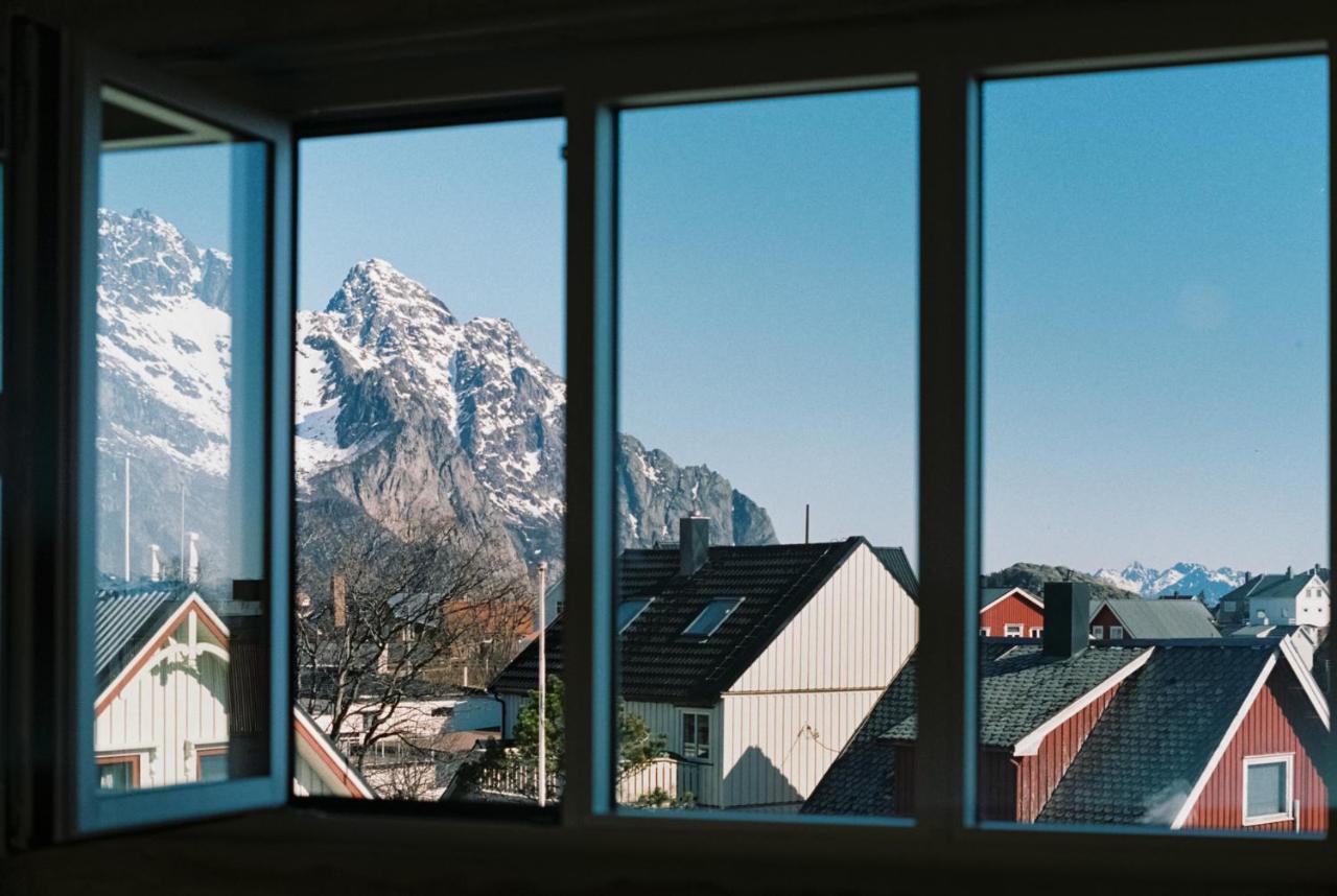 Trevarefabrikken Hotel Henningsvaer Luaran gambar