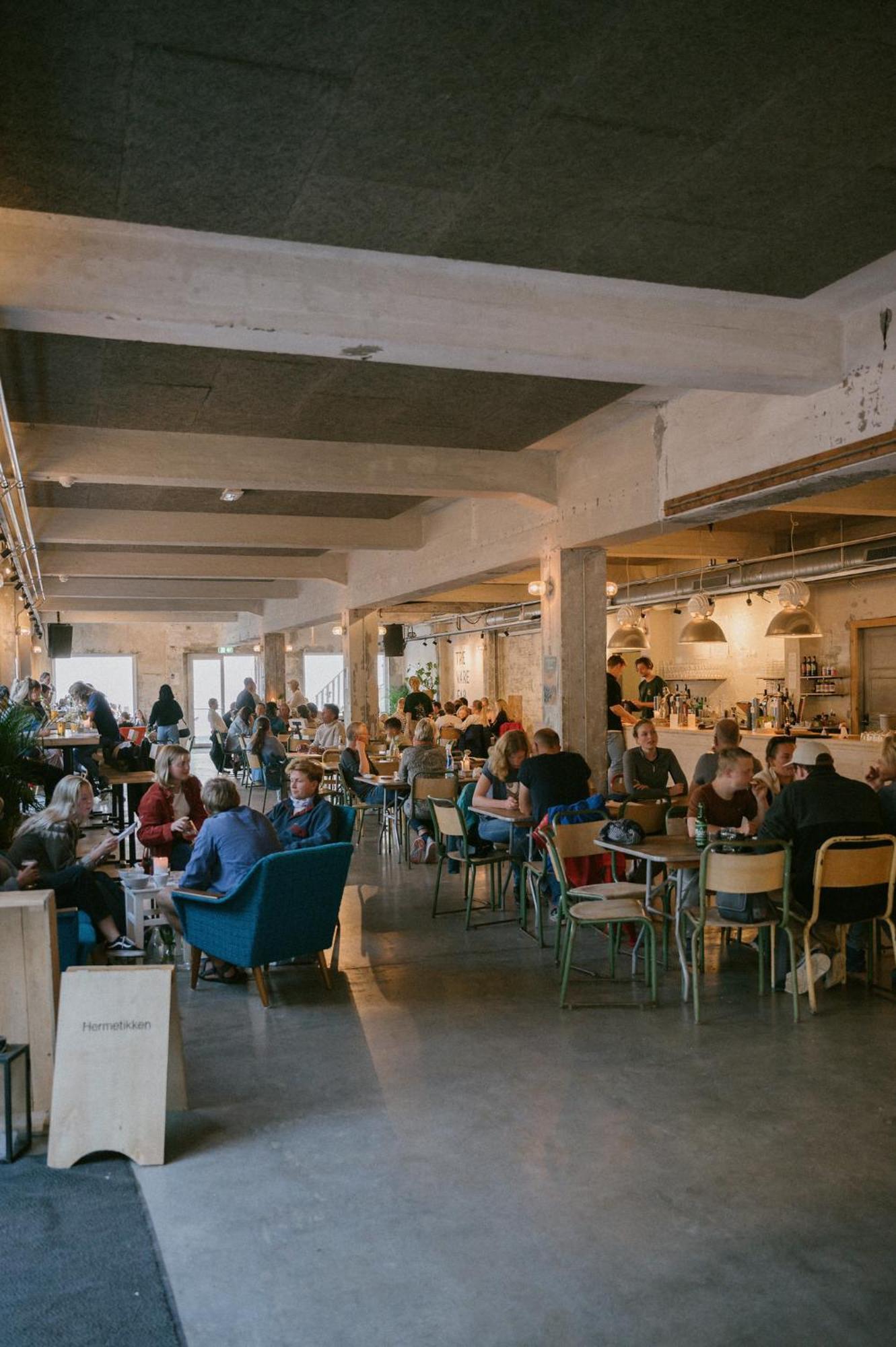 Trevarefabrikken Hotel Henningsvaer Luaran gambar