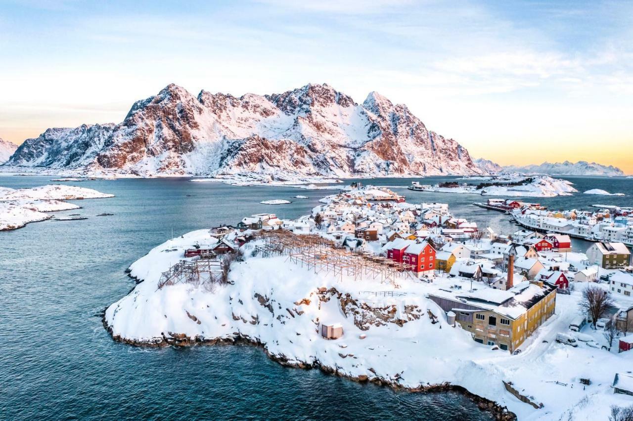 Trevarefabrikken Hotel Henningsvaer Luaran gambar